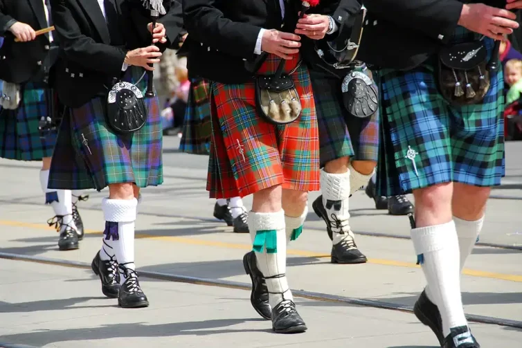 kilts_on_parade_1050x700